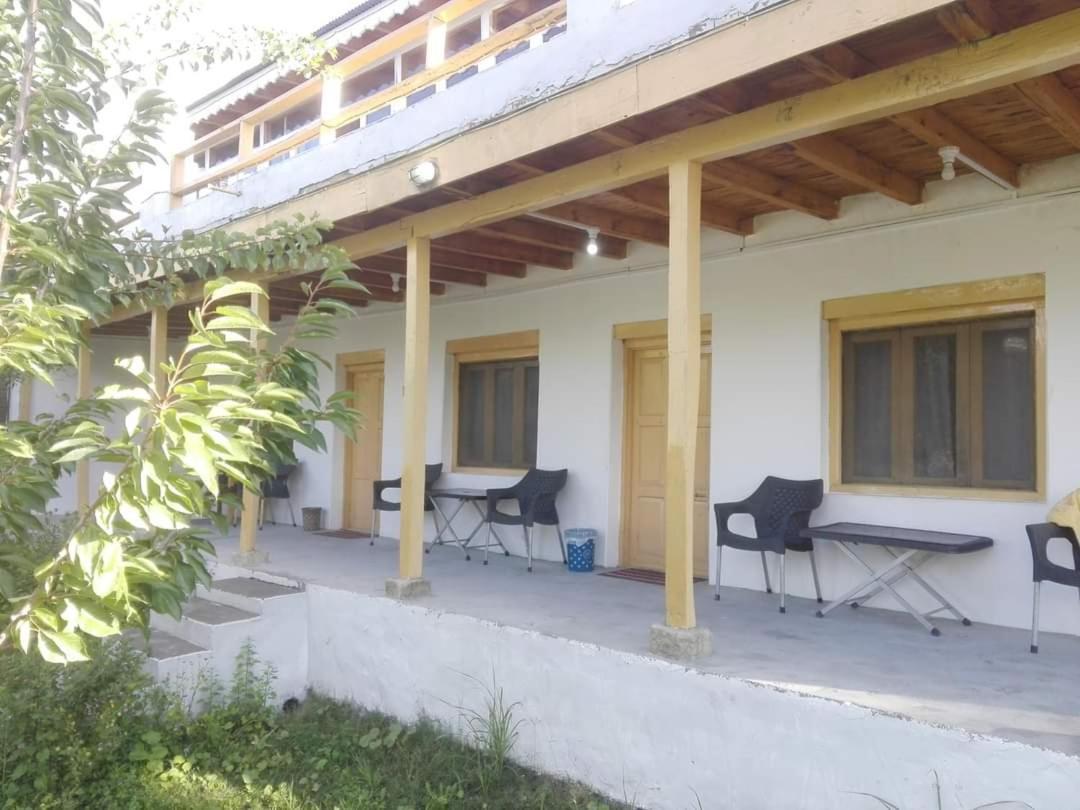 Tourist Cottage Hunza Karimabad  ภายนอก รูปภาพ