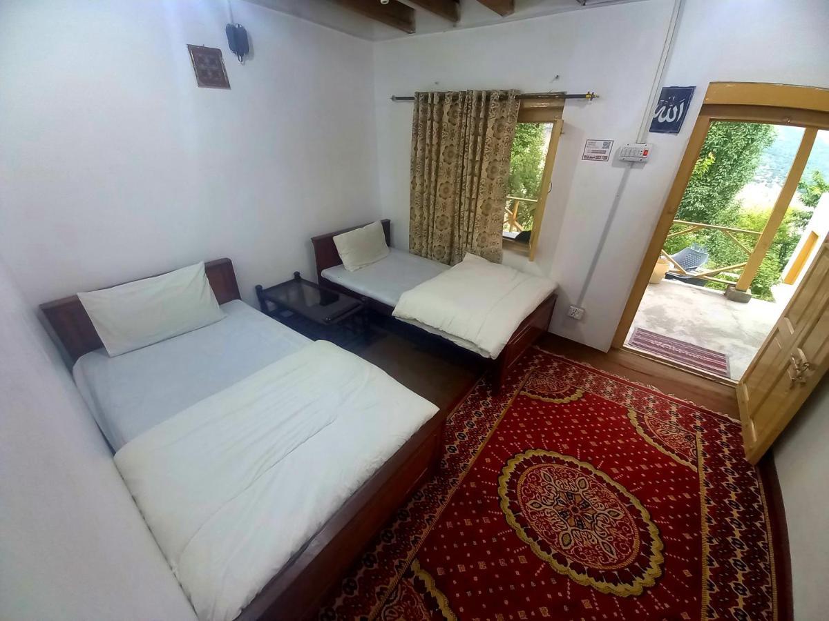 Tourist Cottage Hunza Karimabad  ภายนอก รูปภาพ