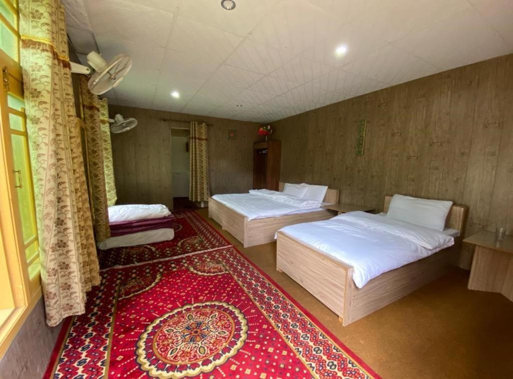 Tourist Cottage Hunza Karimabad  ภายนอก รูปภาพ